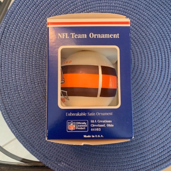 Vintage Cleveland Browns NFL Satin Christmas Ornament - Picture 4 of 13